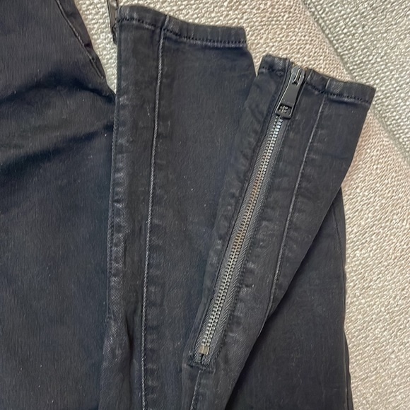 Burberry Brit skinny low-rise washed black jeans - Picture 5 of 12